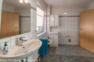 Haus Werdum Wohnung 1 Bild 35 Bad